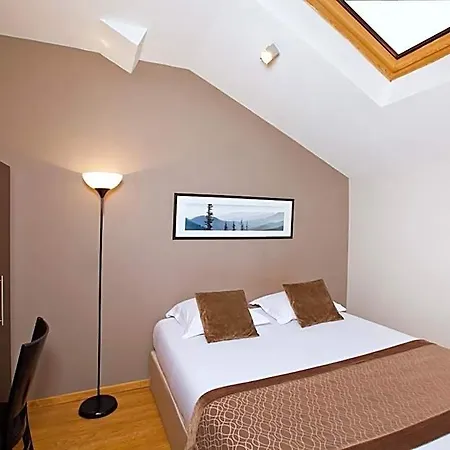 Lägenhetshotell Residhome Caserne De Bonne