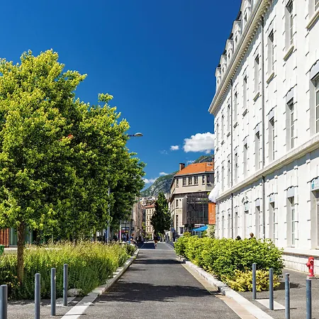 Residhome Caserne De Bonne מלון דירות גרנובל