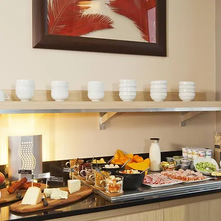 Aparthotel Residhome Caserne De Bonne 4*