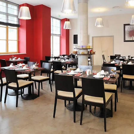 Aparthotel Residhome Caserne De Bonne 4*